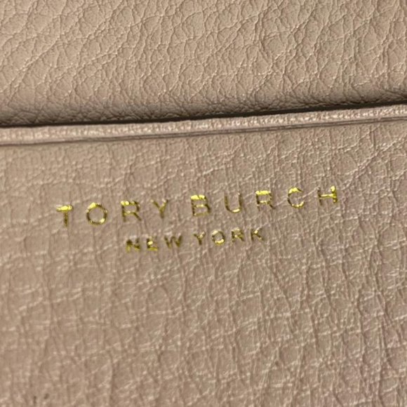 Tory Burch Crossbody Bag. NEW condition. Light blush color. - Picture 4 of 6